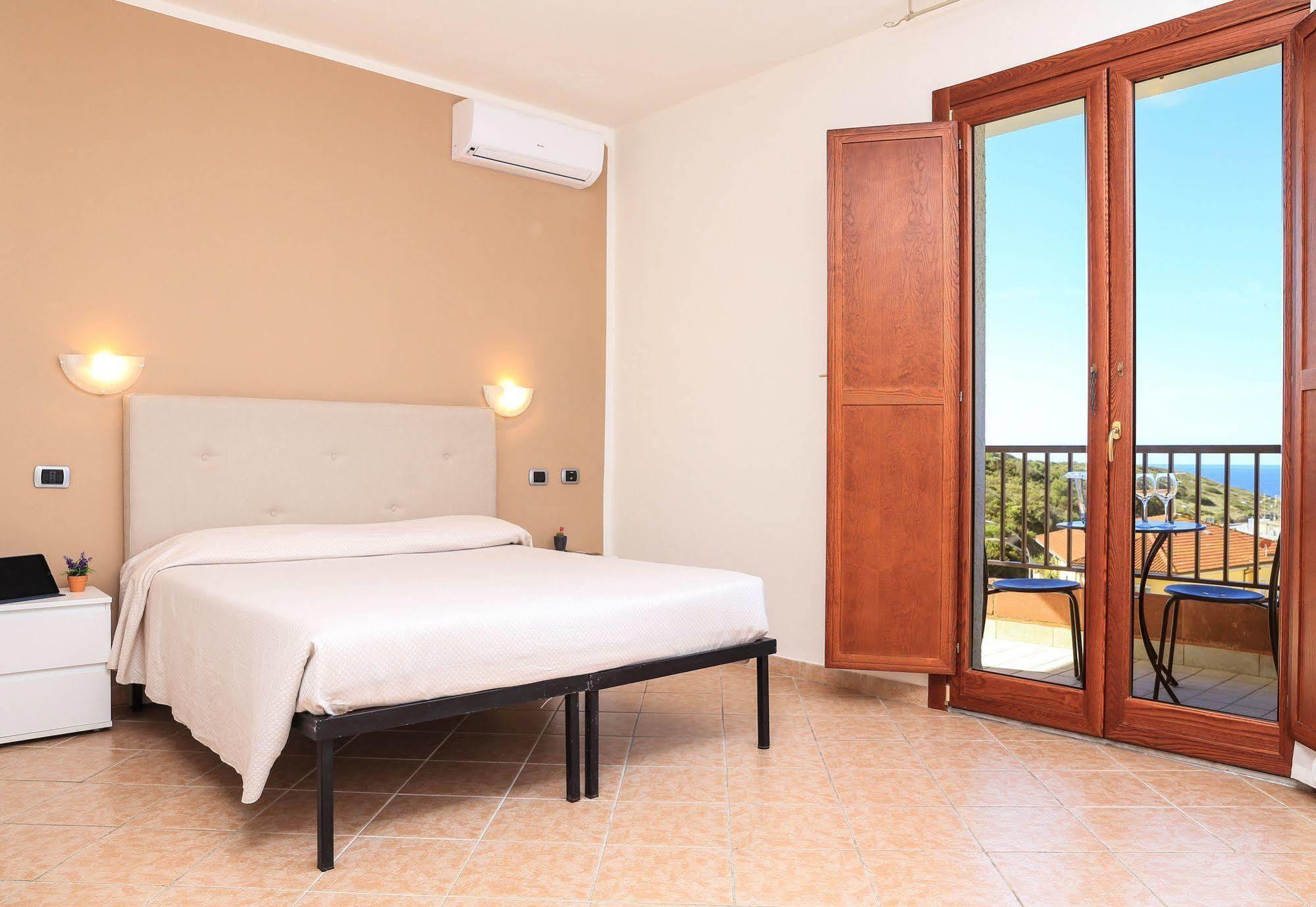 Hotel Villa Piras Alghero Exteriör bild
